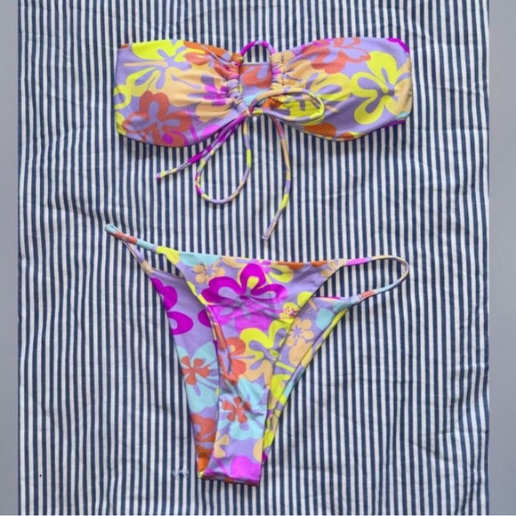 Princess Polly Other - New never worn Princess Polly Maisy Bikini Multi Set. TOP SIZE 4 BOTTOMS SIZE 6!